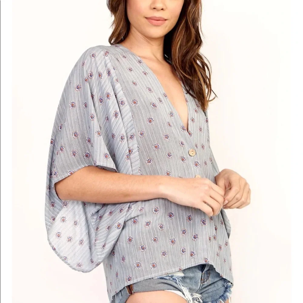 Patterned button down top - Picture 3 of 12